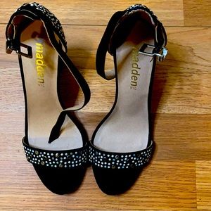 Women chunk low heel pumps sandals, size 6